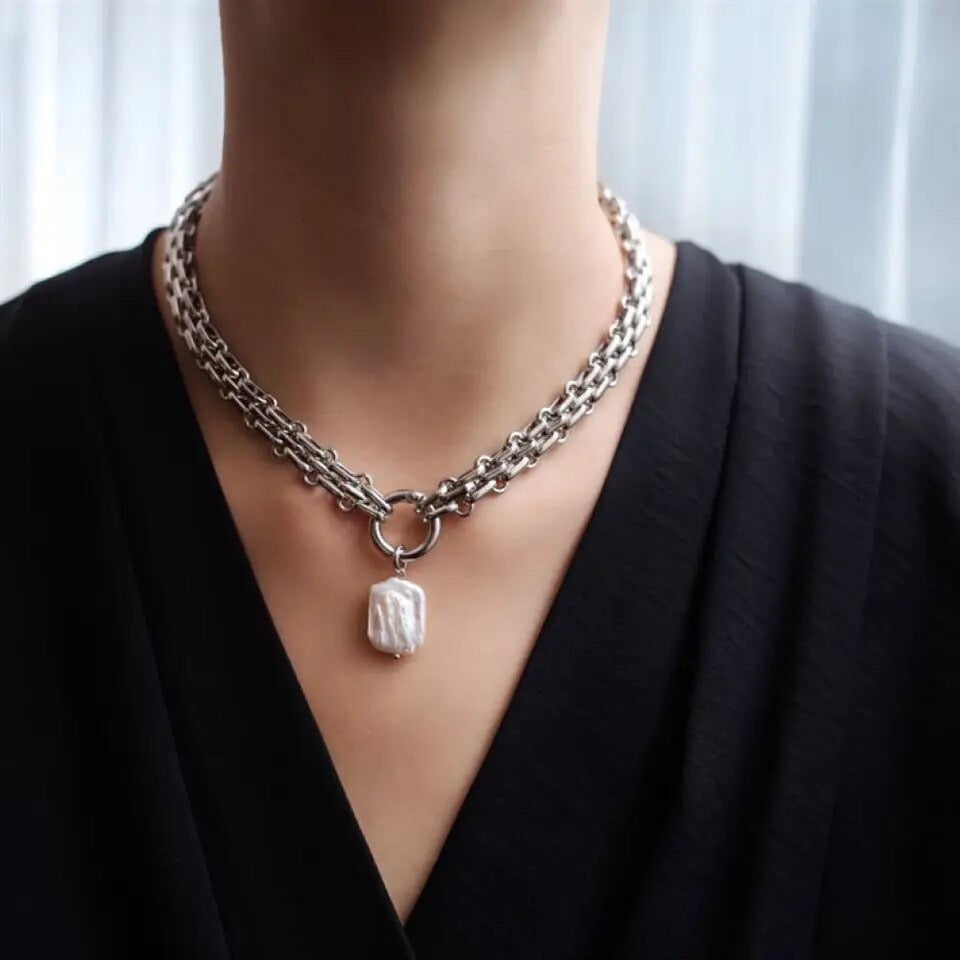 Pearl Drop Chunky Pendant Necklace