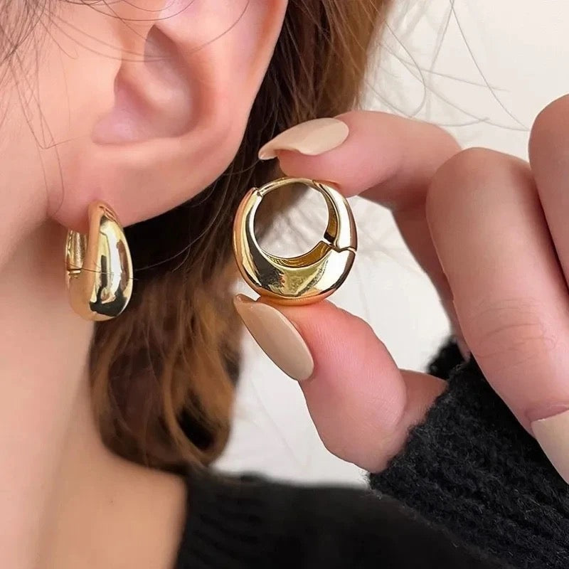 Smooth Medium Chunky Huggies Gold Earrings